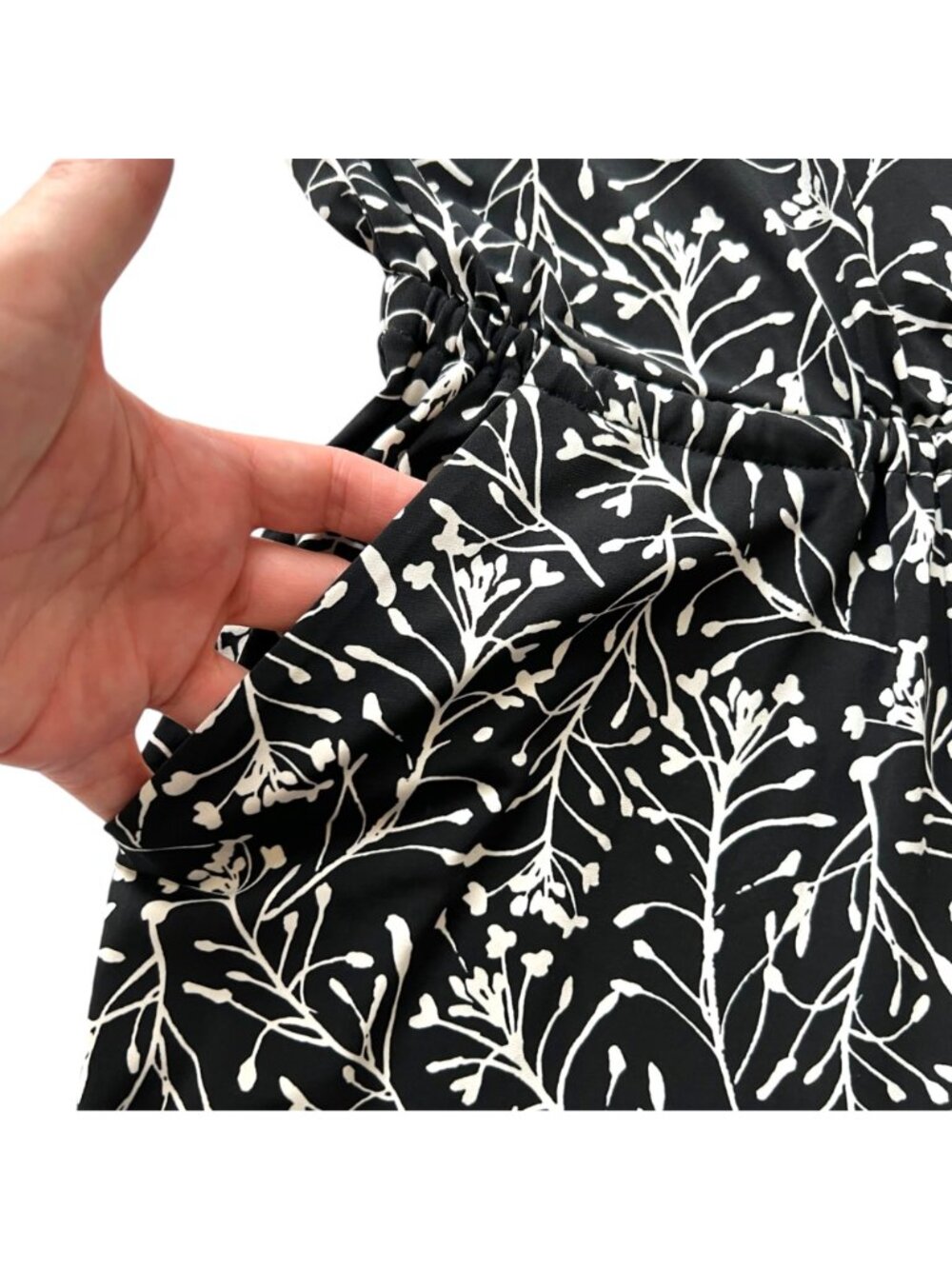 41 Hawthorn Floral Print Jersey Jumpsuit Black White Size Small Petite NWT - Picture 5 of 13